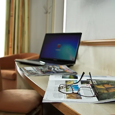 Szálloda Airport Karsten Köln