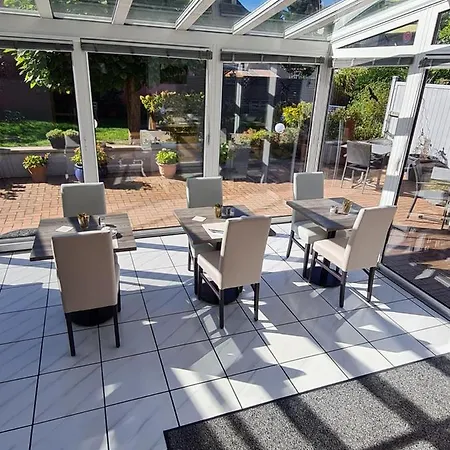 Airport Karsten 3* Cologne