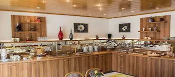 Airport Karsten Hotel