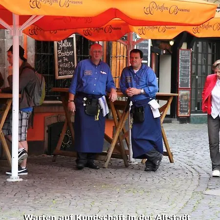 فندق Airport Karsten