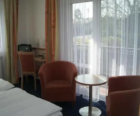 Airport Karsten 3* Cologne