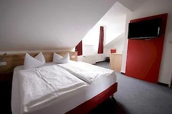 Airport Karsten Hotel