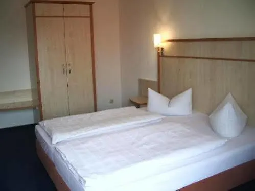 Airport Karsten 3* Cologne