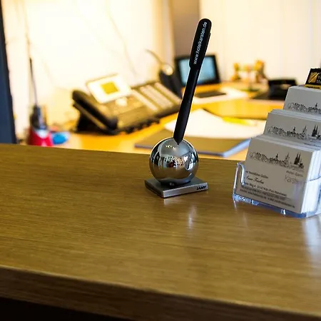 Airport Karsten 3* Colónia